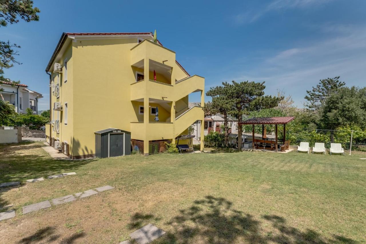 Apartments With A Parking Space Baska, Krk - 13907 エクステリア 写真