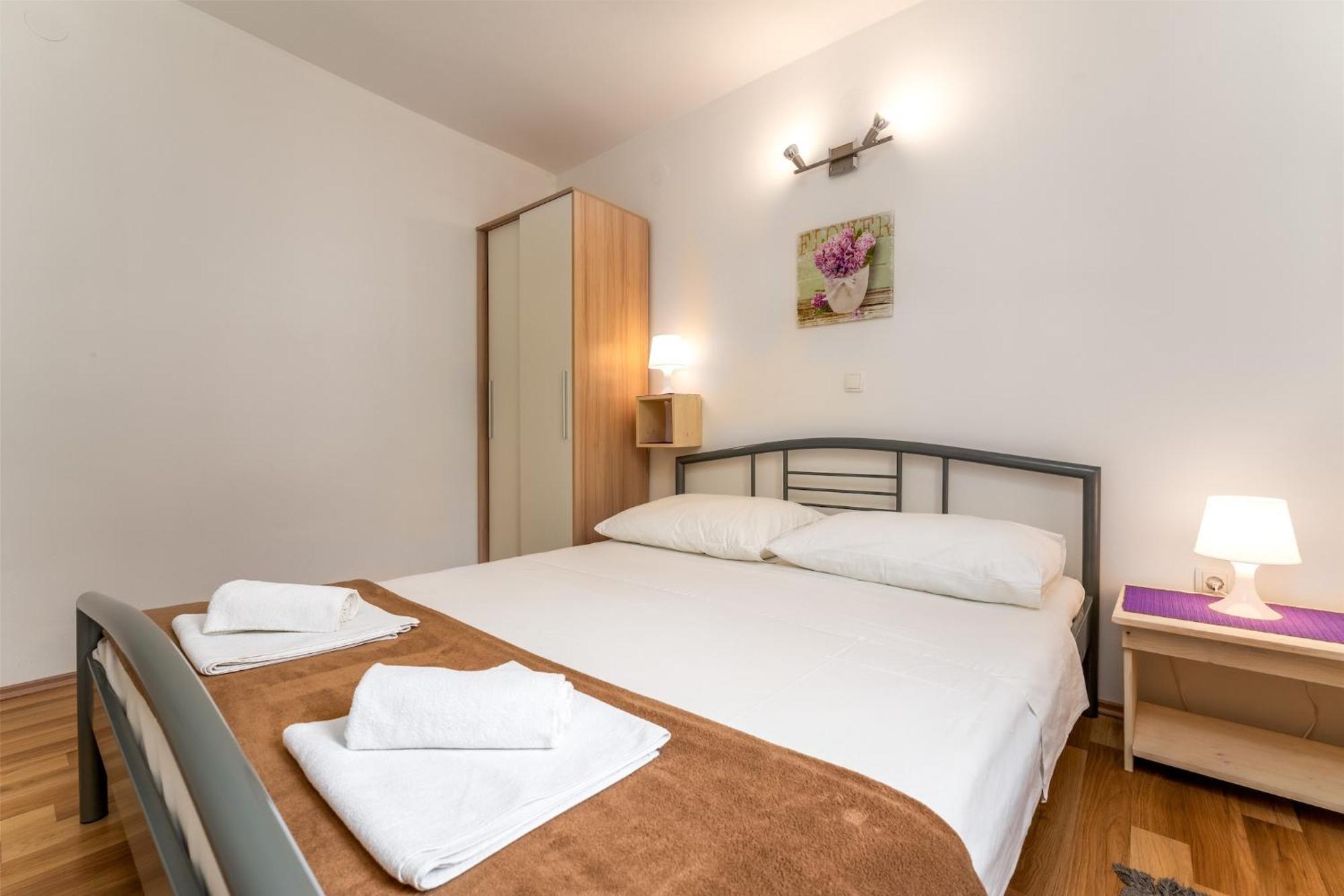 Apartments With A Parking Space Baska, Krk - 13907 部屋 写真