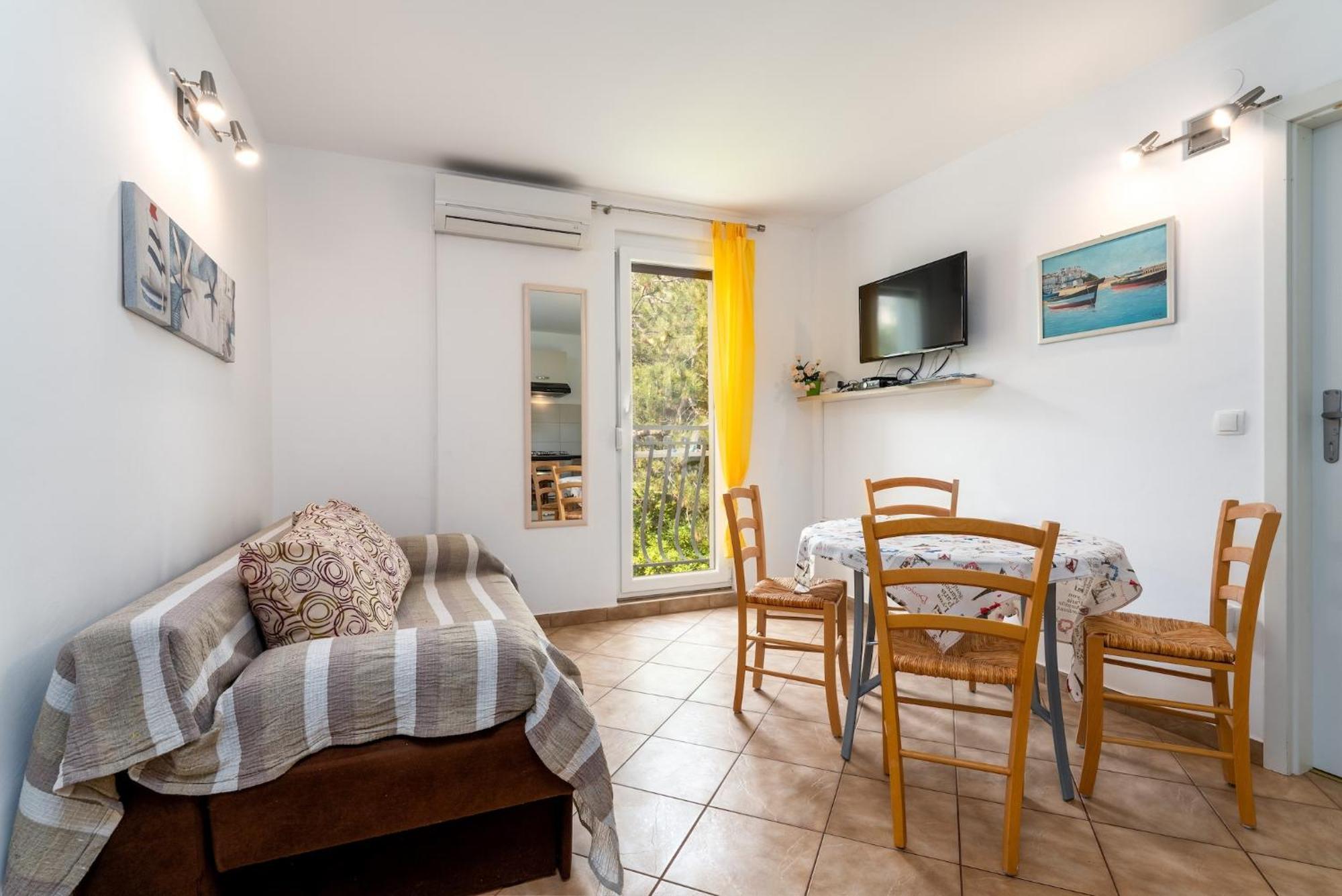 Apartments With A Parking Space Baska, Krk - 13907 部屋 写真